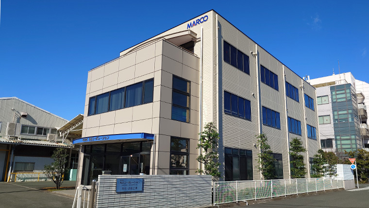 浜松工場事務所棟外壁塗装工事完了のお知らせ